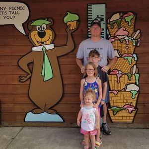 Meet your Posher, Renee